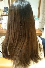 傷んだ毛先をカットするだけで、サラサラヘアに！！